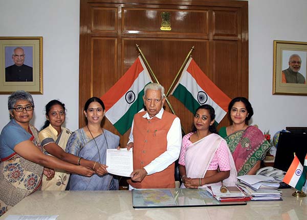 ಶಾಸನ ಸಭೆಗಳಲ್ಲಿ ಶೇ.33ರಷ್ಟು ಮಹಿಳಾ ಮೀಸಲಾತಿಗೆ ಆಗ್ರಹಿಸಿ ಪ್ರಧಾನಮಂತ್ರಿಗೆ ಮನವಿ